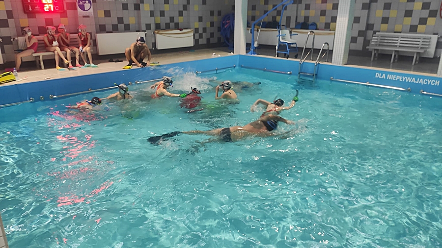 Hokej pod wodą Walenie Siemianowice Śląskie Trening 26 XI 2022. Koniec Walenia czyli Amatorska Liga Hokeja Pod Wodą